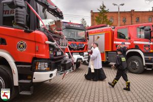 Oficjalnie przekazano nowy ciężki samochód ratowniczo-gaśniczy dla OSP w Kamionkach Dużych