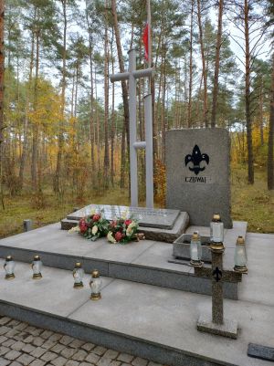 Olek - Obiekt grobownictwa wojennego Ku Czci Harcerzy Polskich Zamordowanych i Spalonych przez hitlerowców w 1939 r.