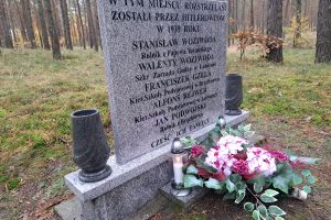 1 listopada Gmina Łysomice upamiętnia miejsca tragicznych wydarzeń II wojny światowej