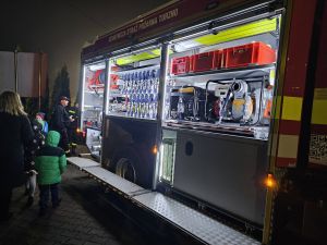 Przywitanie wozu strażackiego w Turznie