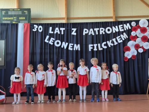 Uroczystość 30-lecia nadania imienia Leona Filcka Szkole Podstawowej w Świerczynkach